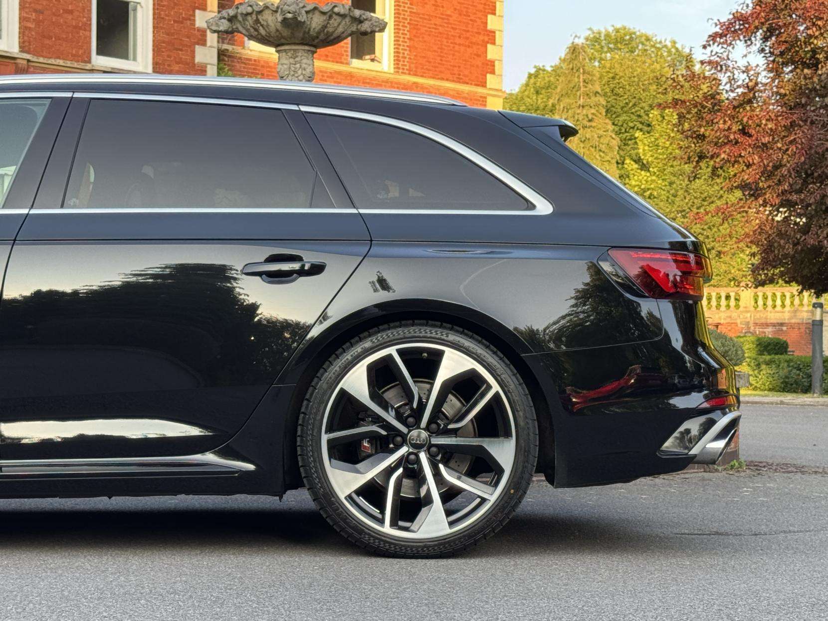 2018 AUDI RS4 AVANT 2018 AUDI RS4 AVANT
