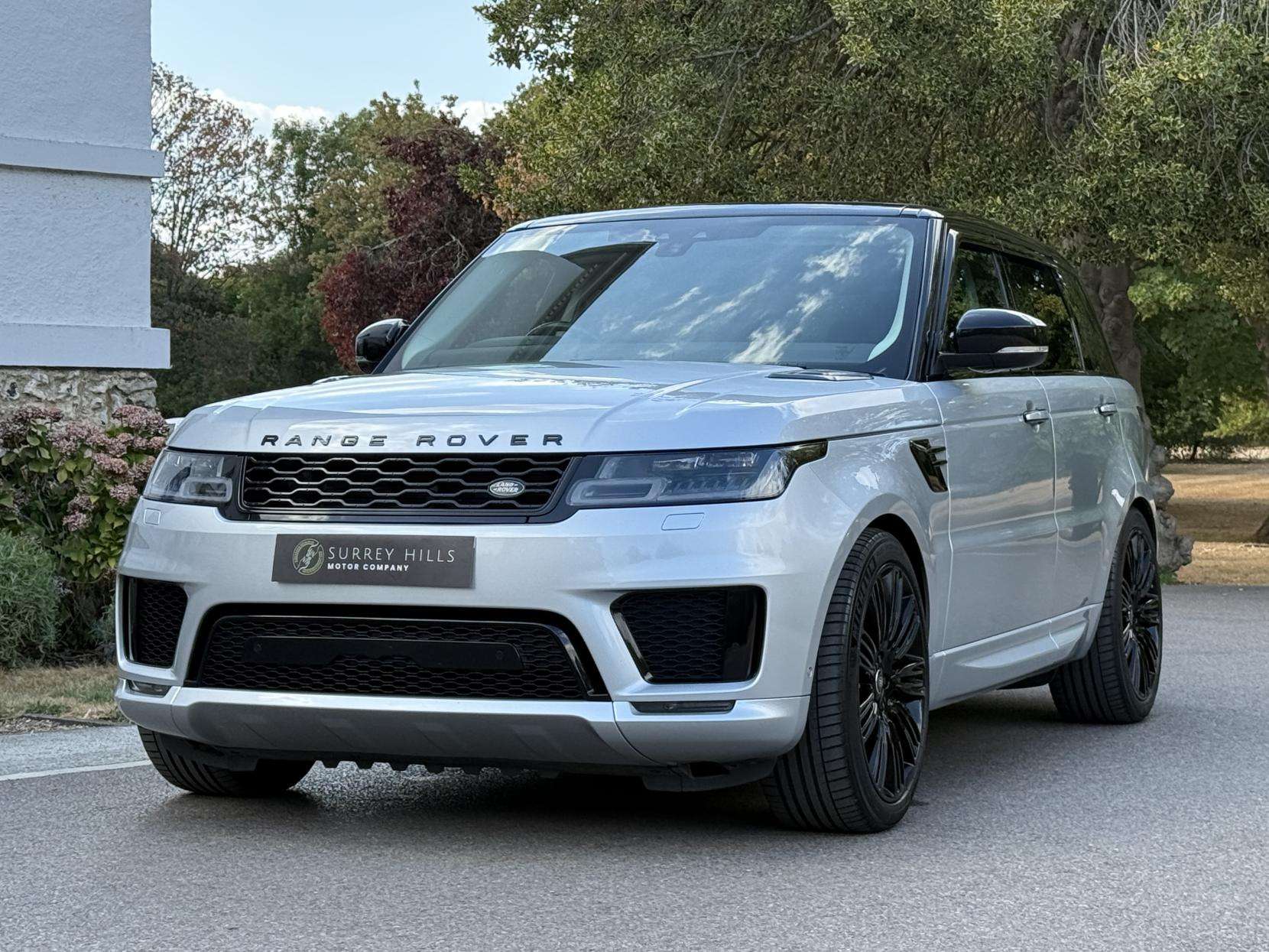 A 2019 LAND ROVER RANGE ROVER SPORT 3.0 SD V6 Autobiography Dynamic SUV 5dr Diesel Auto 4WD Euro 6 (s/s) (306 ps) A 2019 LAND ROVER RANGE ROVER SPORT 3.0 SD V6 Autobiography Dynamic SUV 5dr Diesel Auto 4WD Euro 6 (s/s) (306 ps)