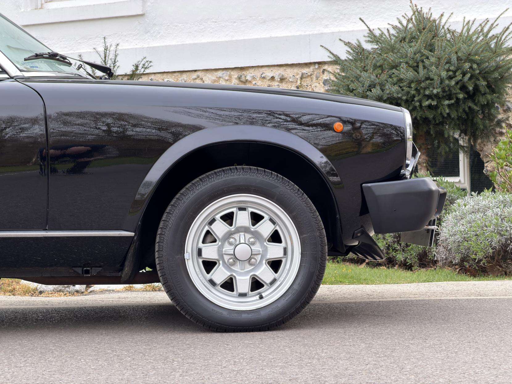 2000 FIAT PININFARINA 2000 FIAT PININFARINA