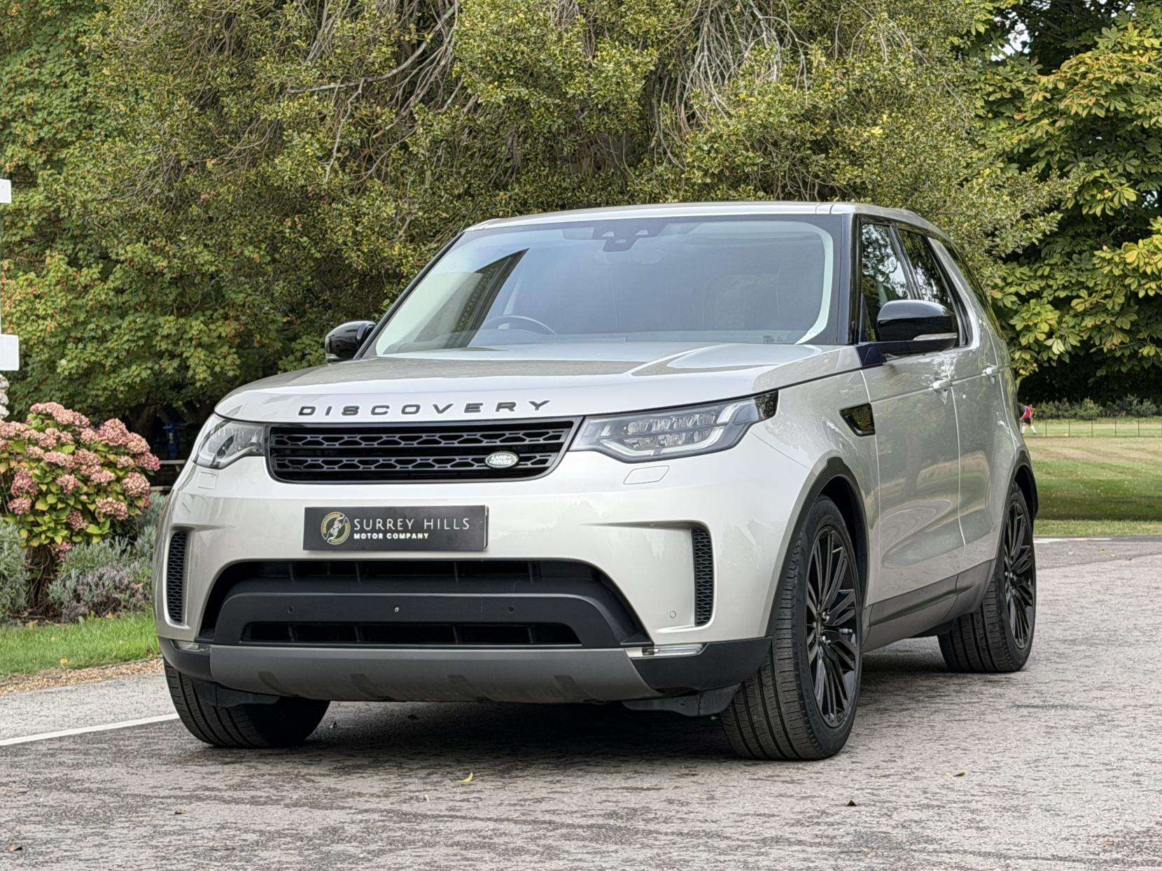 A 2018 LAND ROVER DISCOVERY 3.0 TD V6 HSE Luxury SUV 5dr Diesel Auto 4WD Euro 6 (s/s) (258 ps) A 2018 LAND ROVER DISCOVERY 3.0 TD V6 HSE Luxury SUV 5dr Diesel Auto 4WD Euro 6 (s/s) (258 ps)