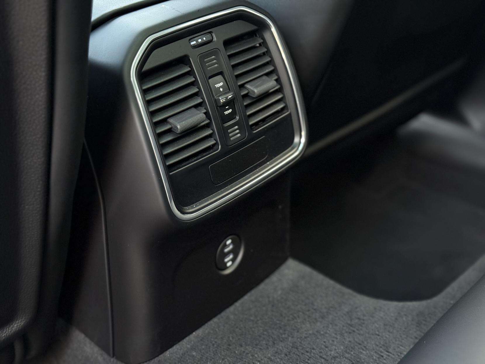 2023 PORSCHE MACAN 2023 PORSCHE MACAN