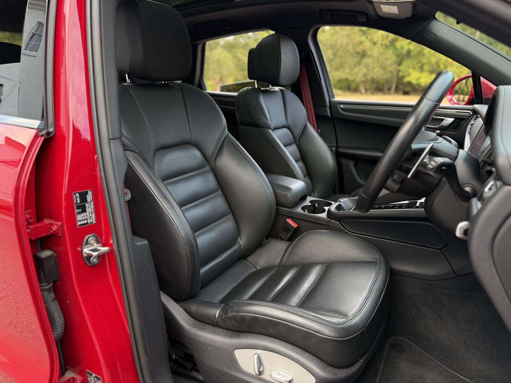 2023 PORSCHE MACAN 2023 PORSCHE MACAN