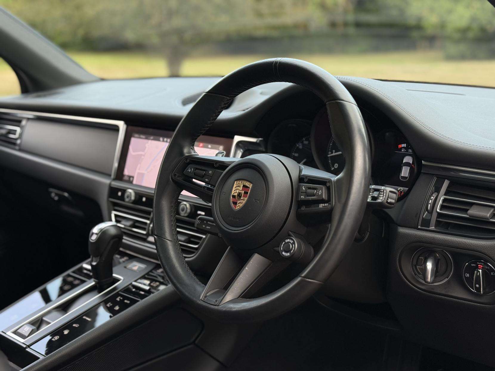 2023 PORSCHE MACAN 2023 PORSCHE MACAN