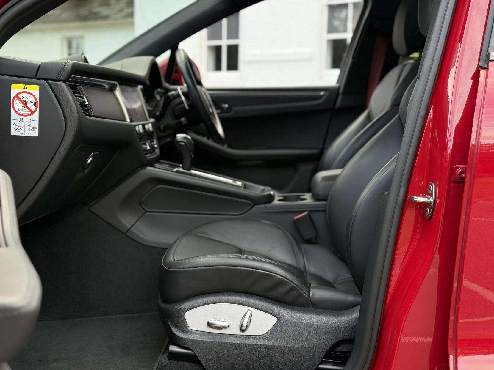 2023 PORSCHE MACAN 2023 PORSCHE MACAN