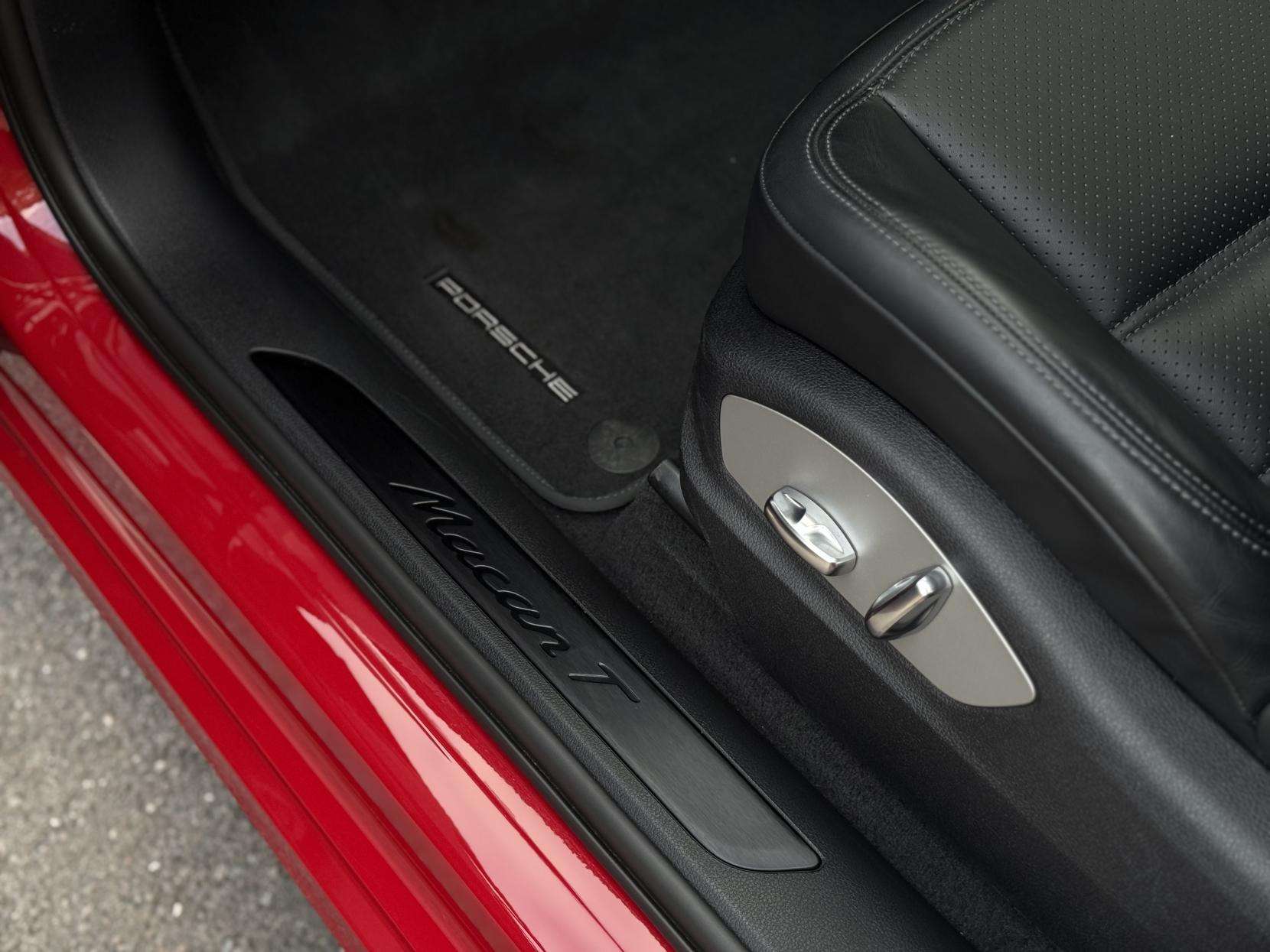 2023 PORSCHE MACAN 2023 PORSCHE MACAN