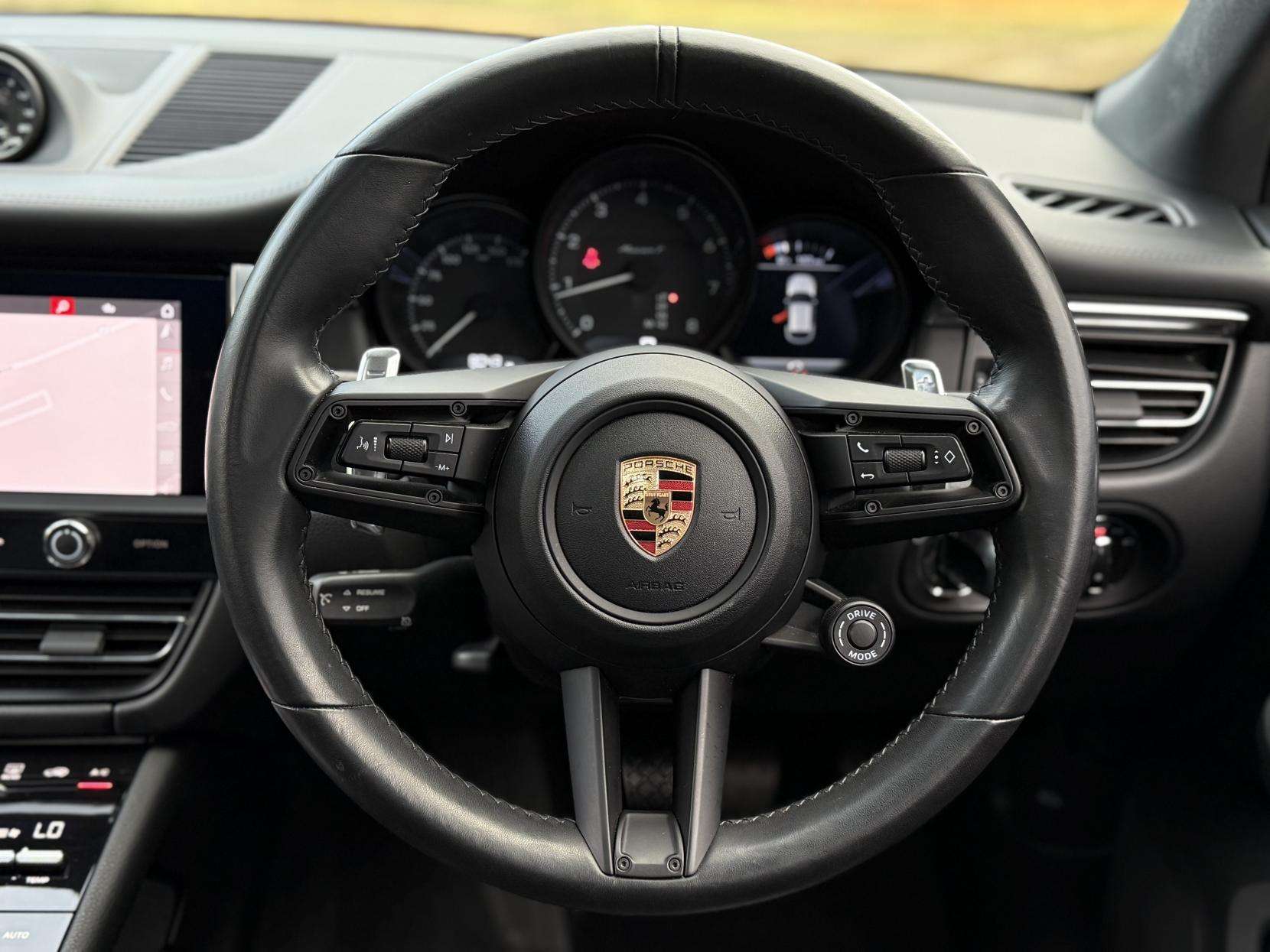 2023 PORSCHE MACAN 2023 PORSCHE MACAN