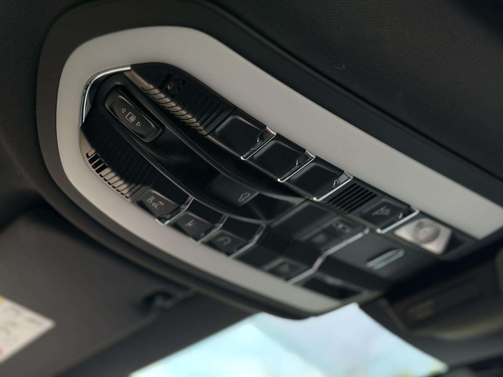 2023 PORSCHE MACAN 2023 PORSCHE MACAN