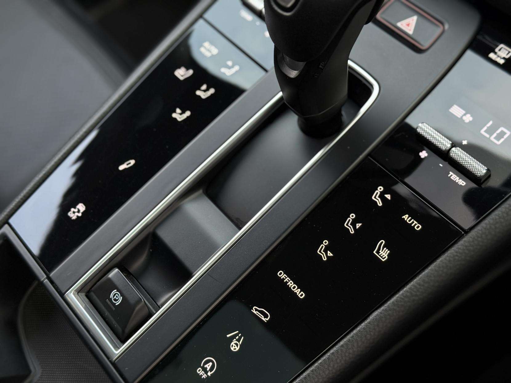 2023 PORSCHE MACAN 2023 PORSCHE MACAN