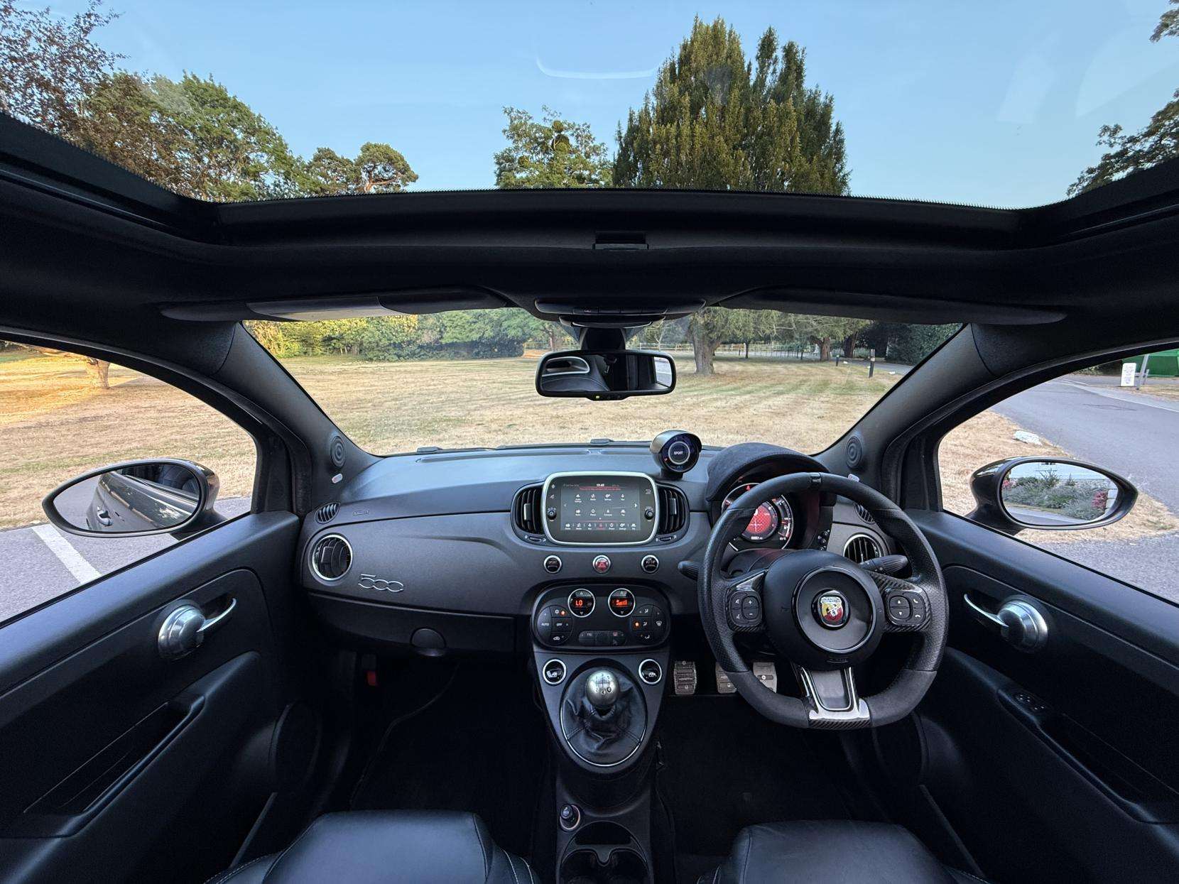 2017 ABARTH 595 2017 ABARTH 595