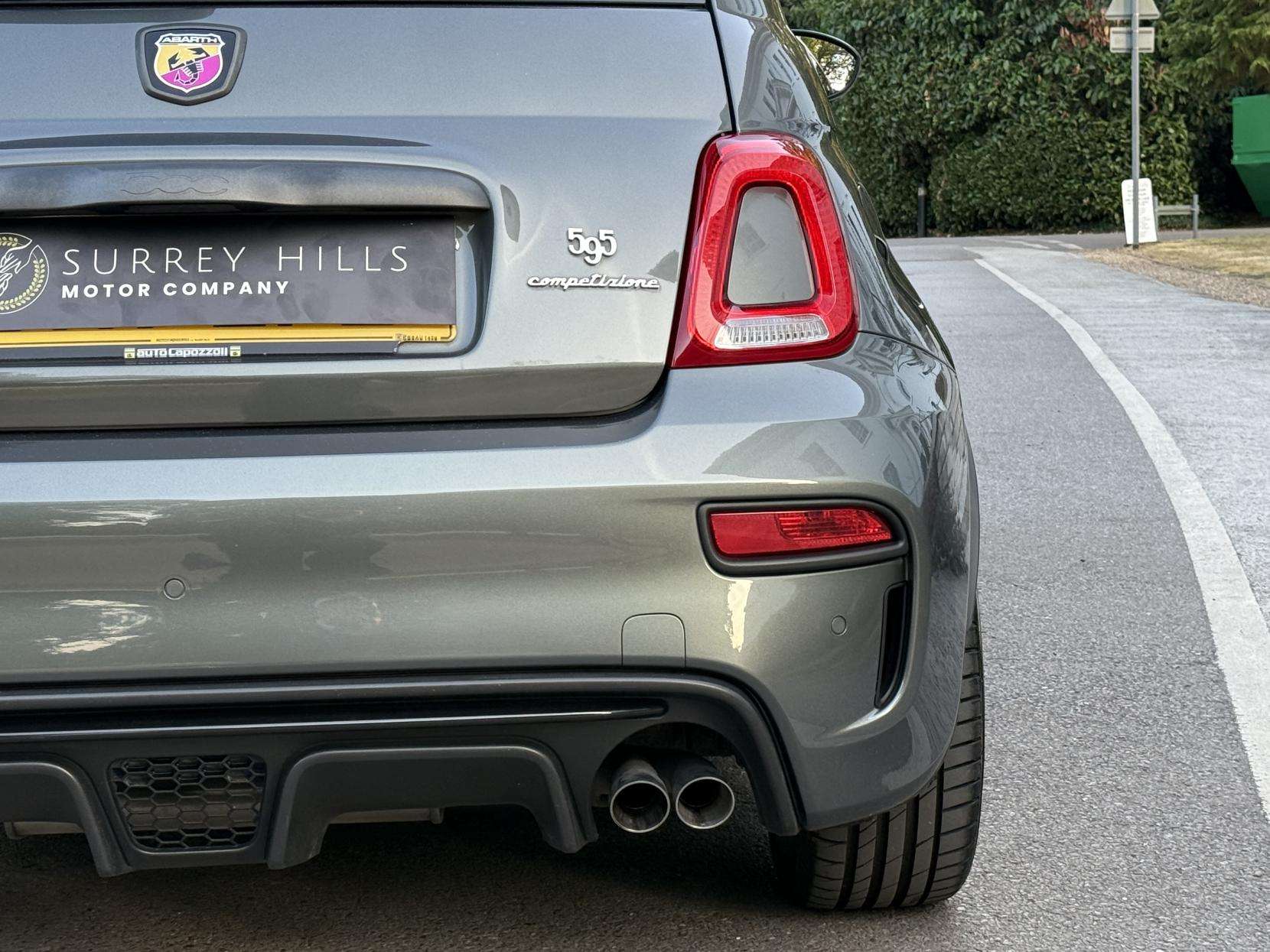 2017 ABARTH 595 2017 ABARTH 595