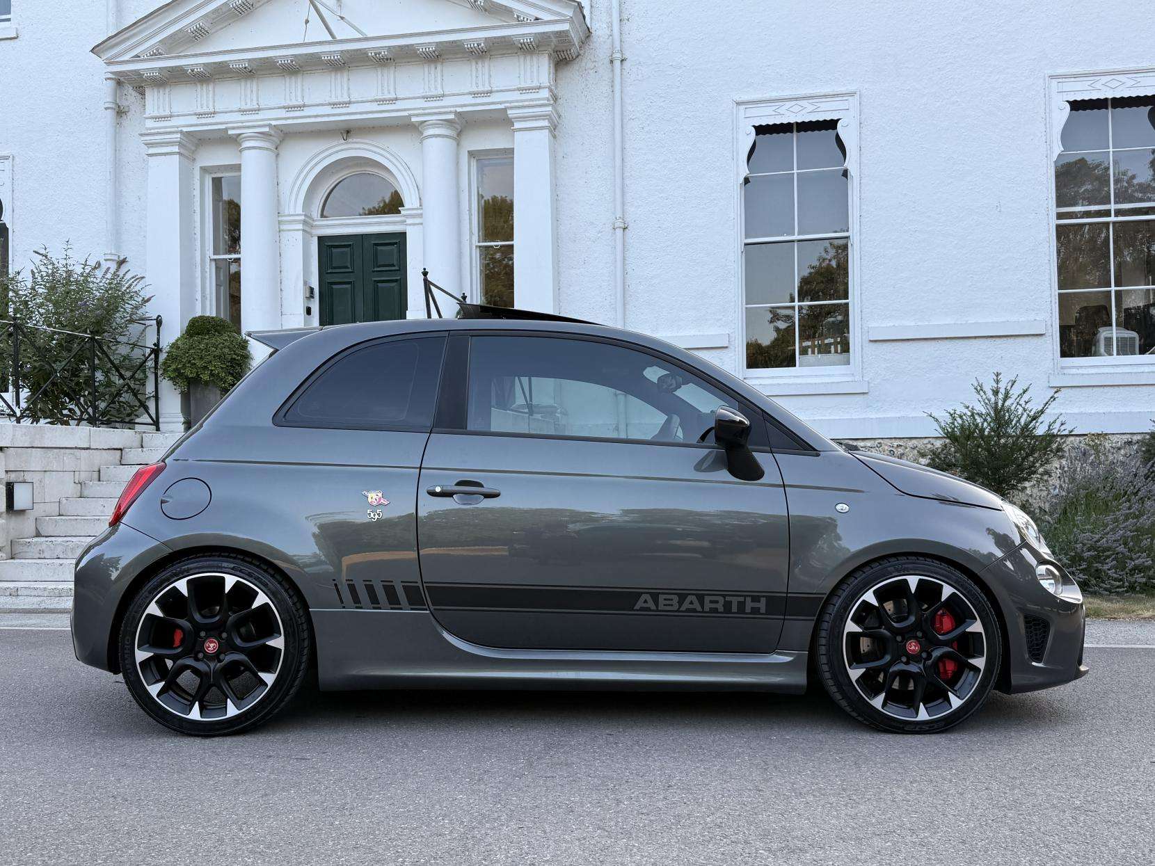 2017 ABARTH 595 2017 ABARTH 595