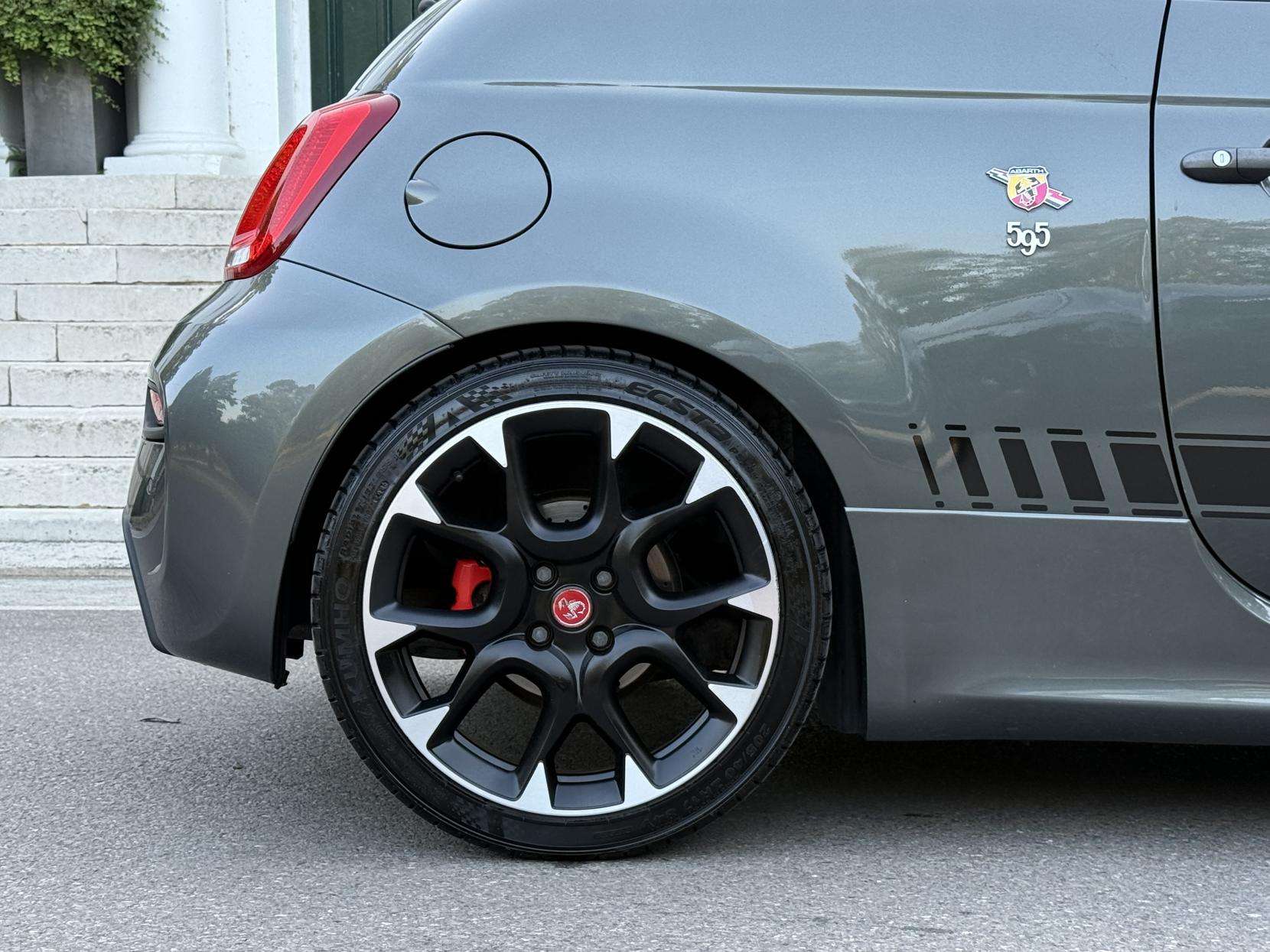 2017 ABARTH 595 2017 ABARTH 595