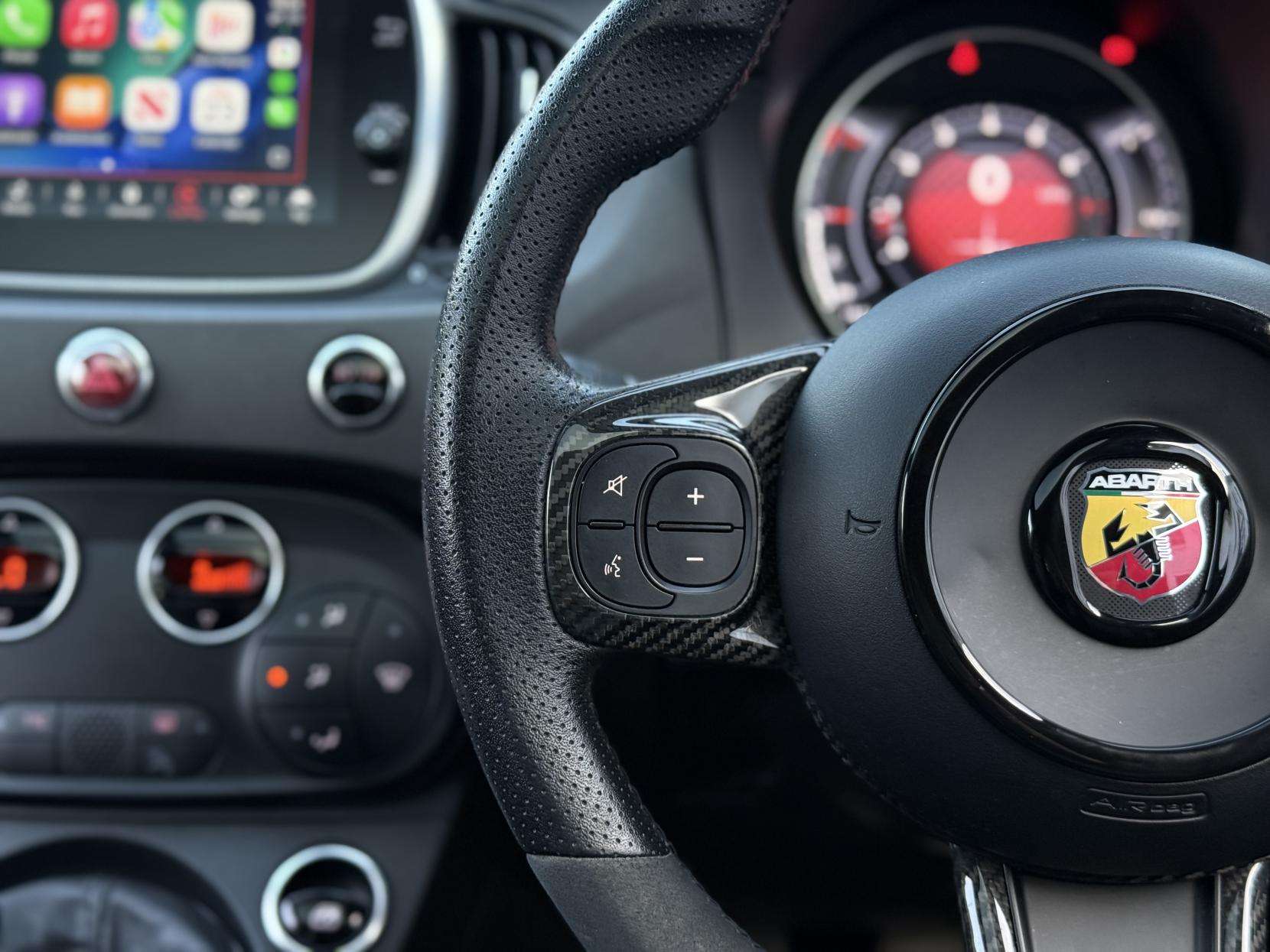 2017 ABARTH 595 2017 ABARTH 595