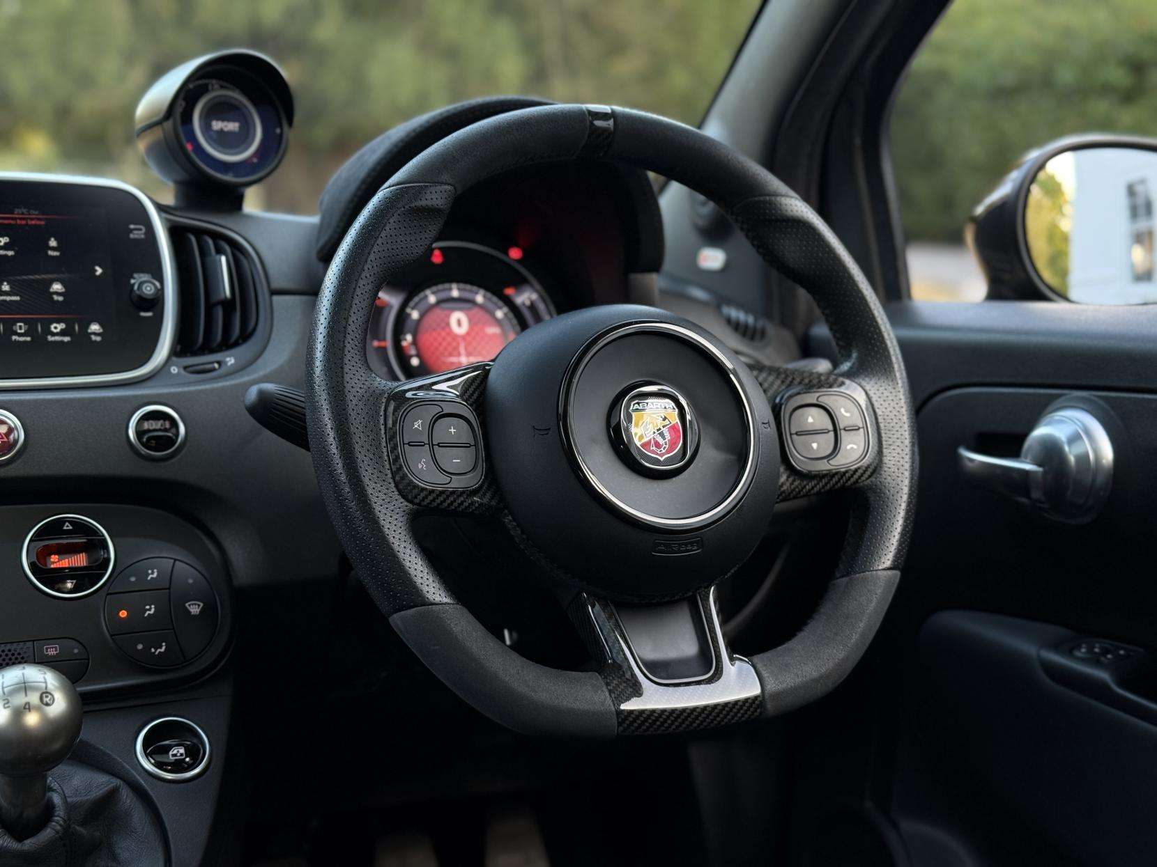 2017 ABARTH 595 2017 ABARTH 595