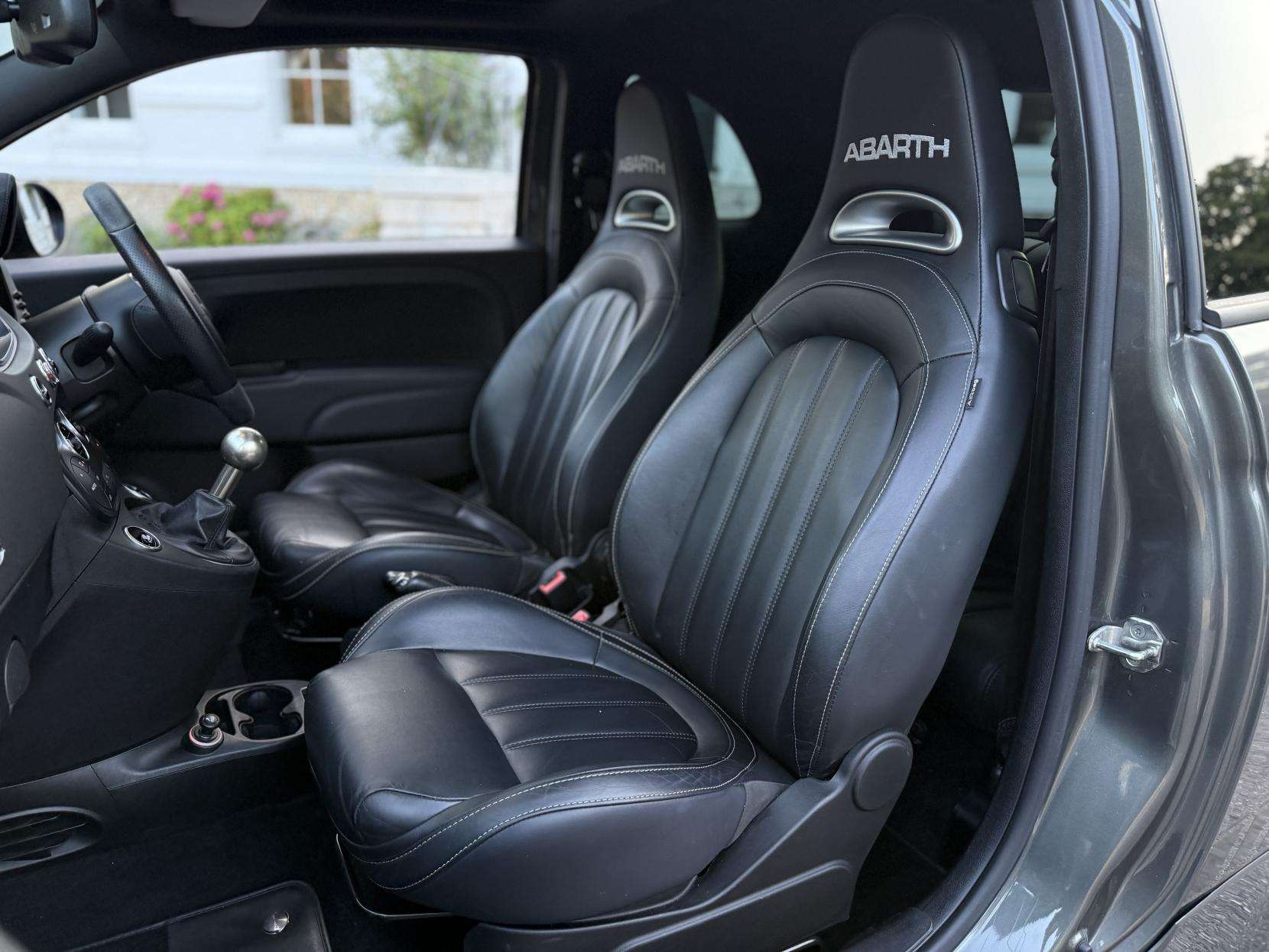 2017 ABARTH 595 2017 ABARTH 595