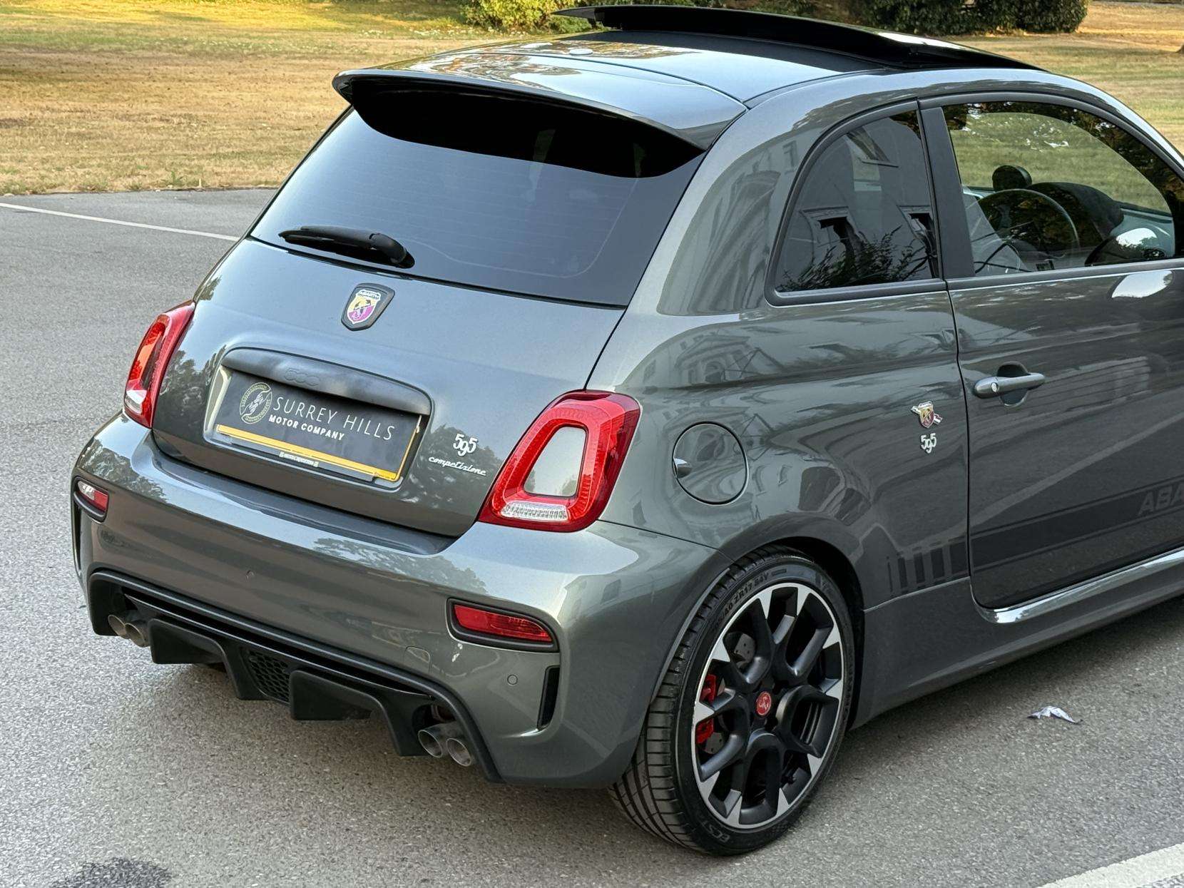 2017 ABARTH 595 2017 ABARTH 595