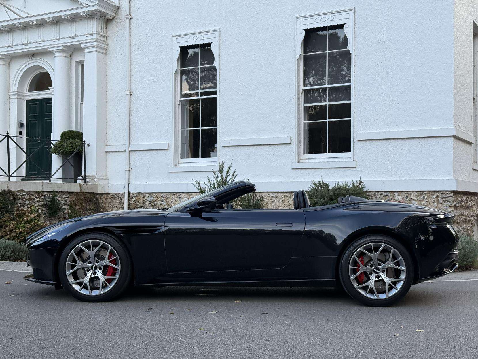 A 2019 ASTON MARTIN DB11 4.0 V8 Volante 2dr Petrol Auto Euro 6 (s/s) (510 ps) A 2019 ASTON MARTIN DB11 4.0 V8 Volante 2dr Petrol Auto Euro 6 (s/s) (510 ps)