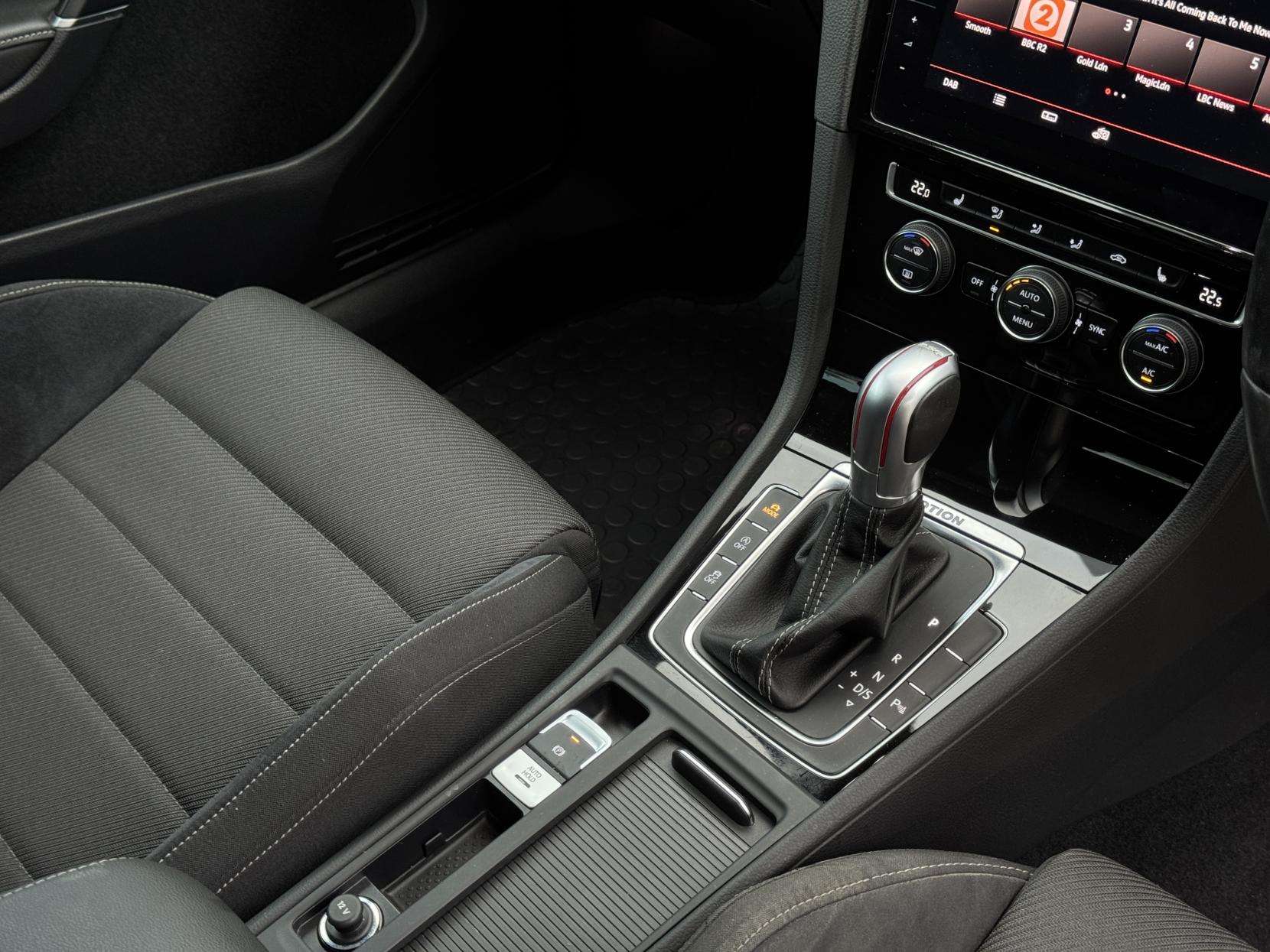 2018 VOLKSWAGEN GOLF 2018 VOLKSWAGEN GOLF