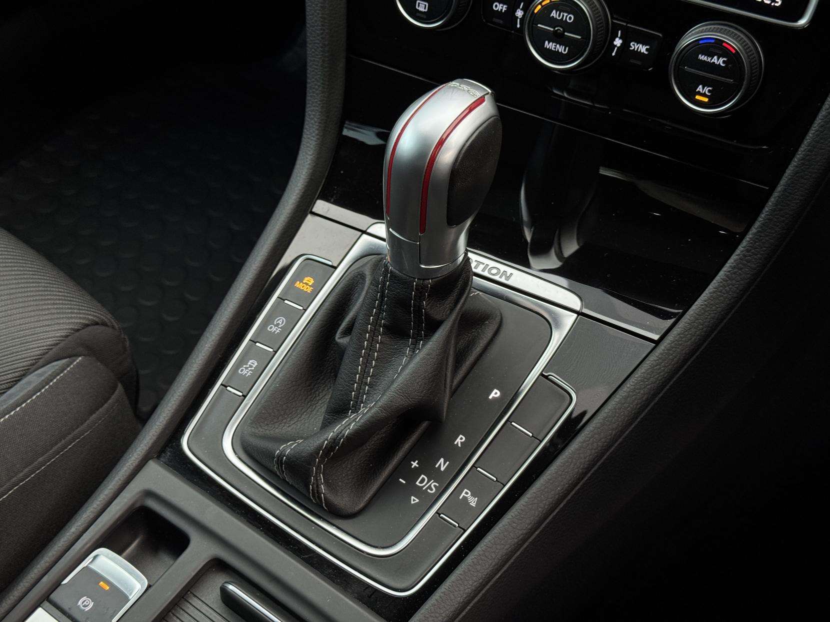 2018 VOLKSWAGEN GOLF 2018 VOLKSWAGEN GOLF