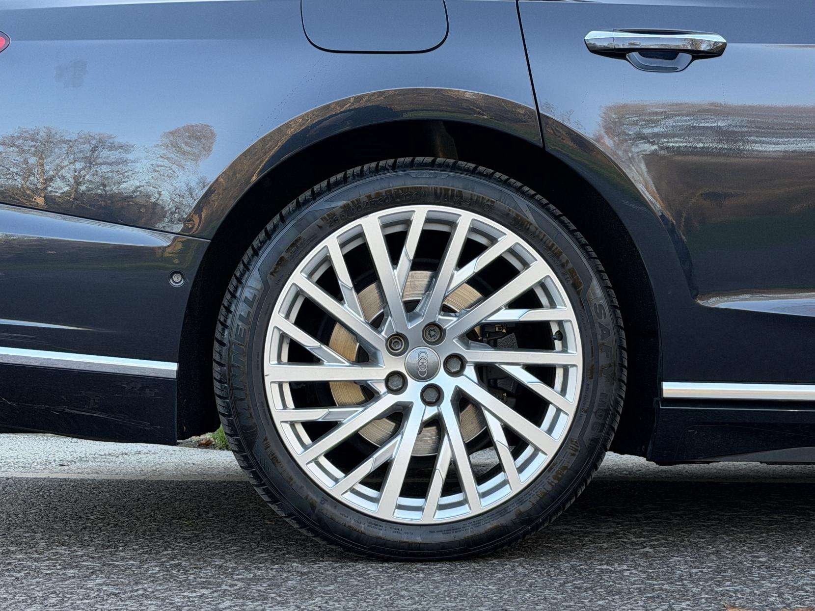 2018 AUDI A8 2018 AUDI A8