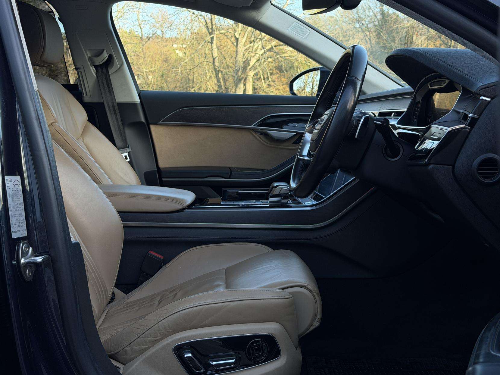 2018 AUDI A8 2018 AUDI A8