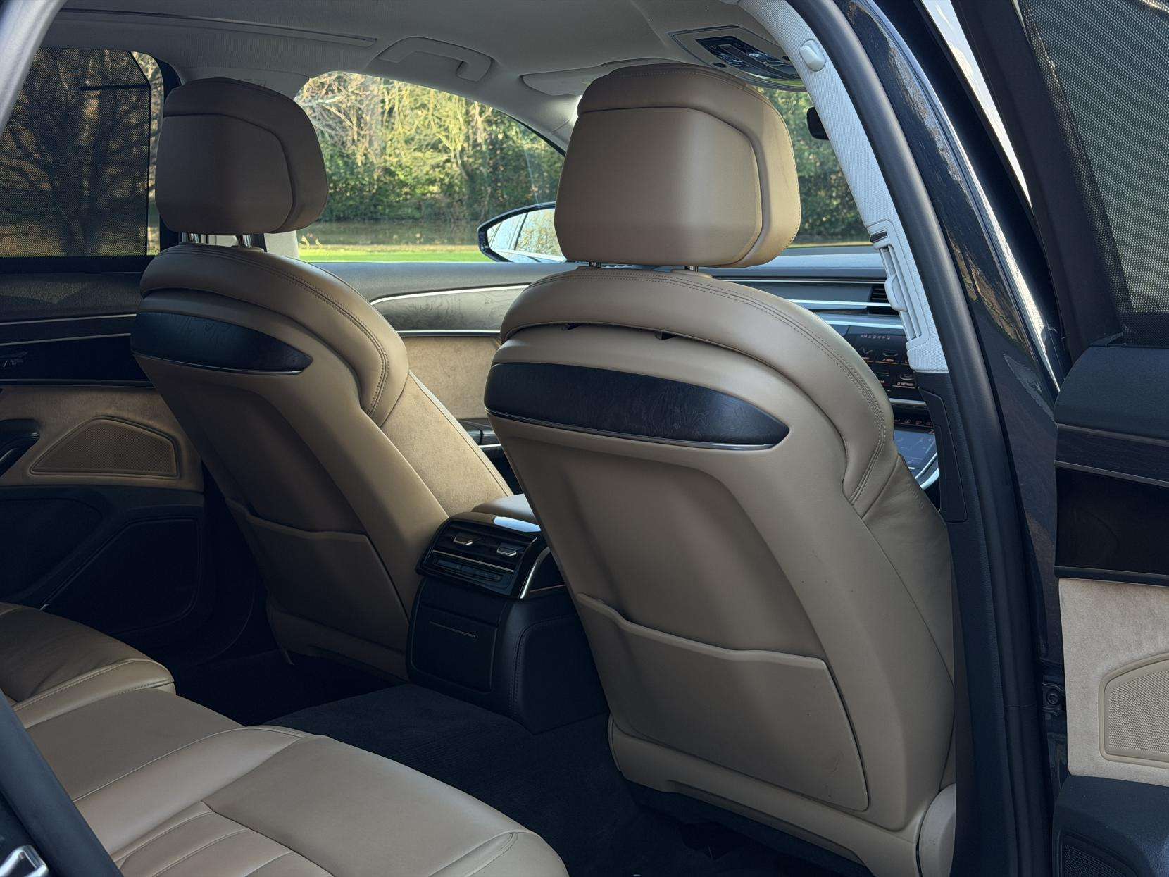 2018 AUDI A8 2018 AUDI A8