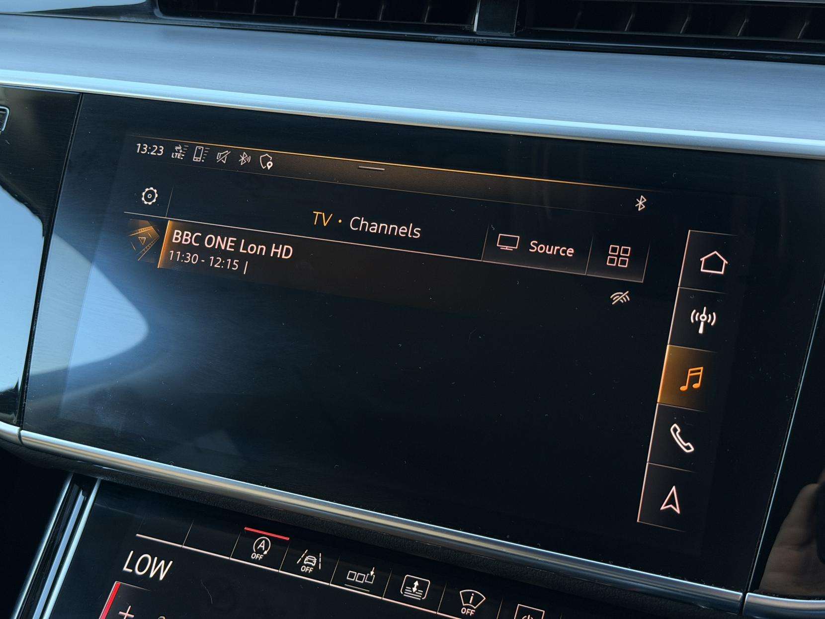 2018 AUDI A8 2018 AUDI A8