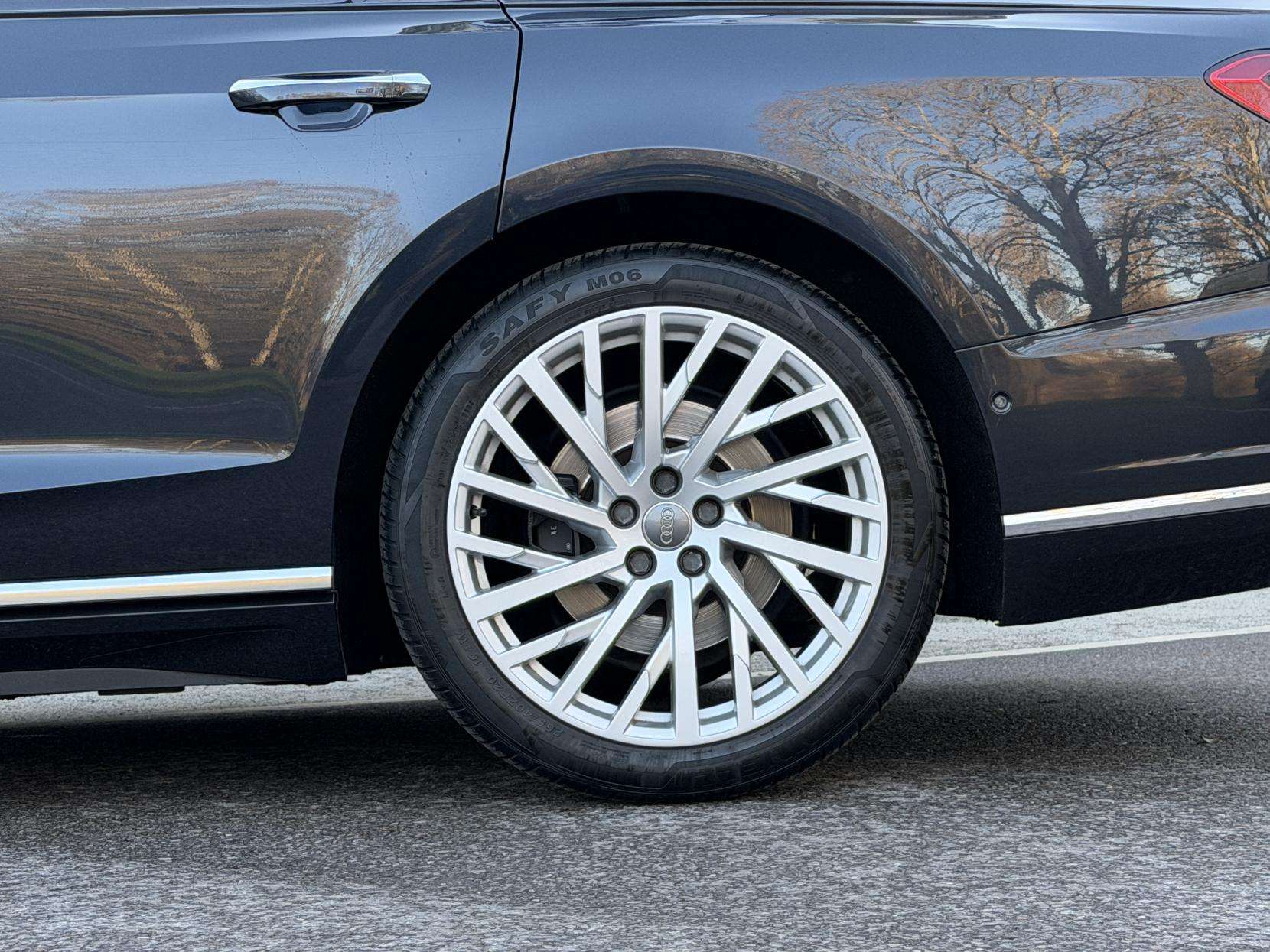 2018 AUDI A8 2018 AUDI A8