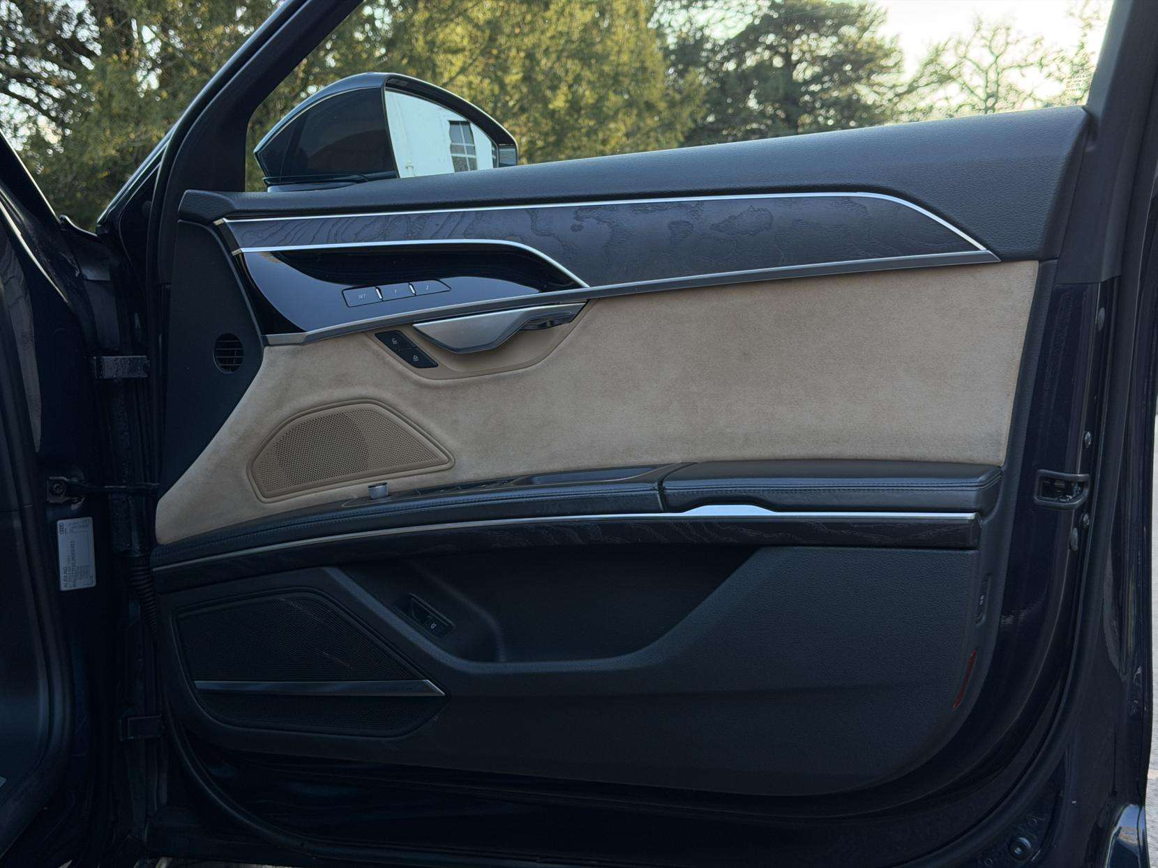 2018 AUDI A8 2018 AUDI A8