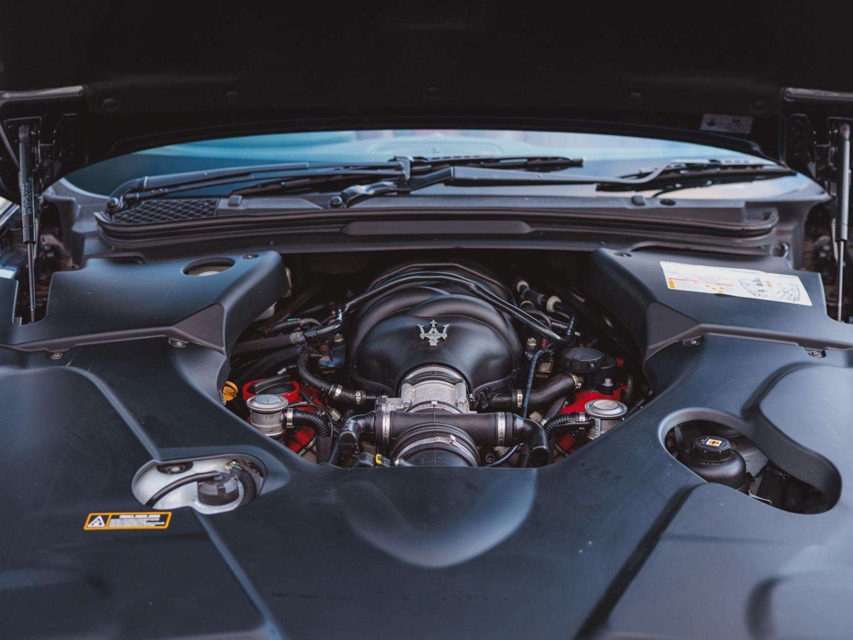 2011 MASERATI GRANCABRIO 2011 MASERATI GRANCABRIO