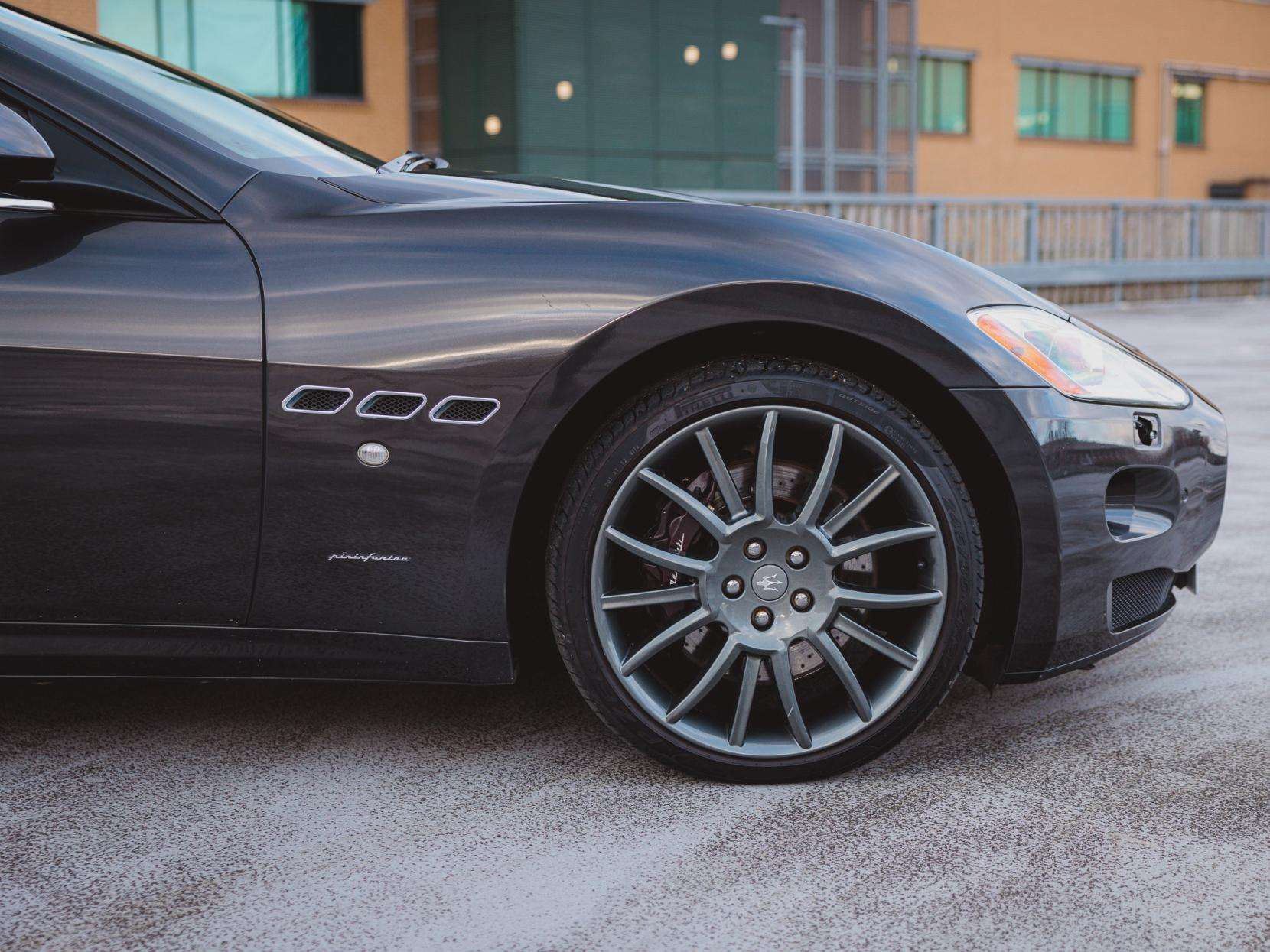 2011 MASERATI GRANCABRIO 2011 MASERATI GRANCABRIO