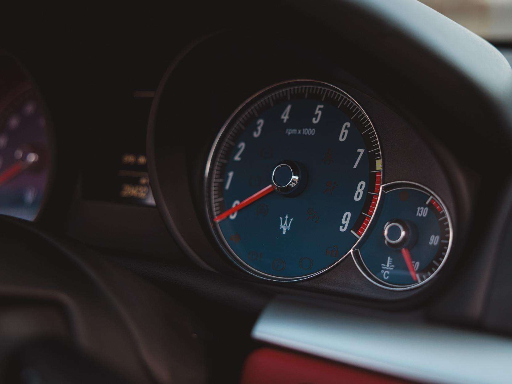 2011 MASERATI GRANCABRIO 2011 MASERATI GRANCABRIO