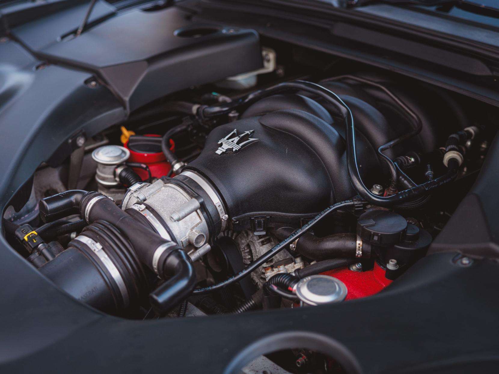 2011 MASERATI GRANCABRIO 2011 MASERATI GRANCABRIO