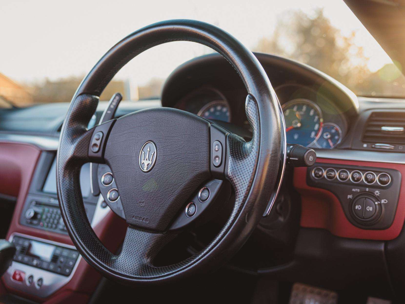 2011 MASERATI GRANCABRIO 2011 MASERATI GRANCABRIO