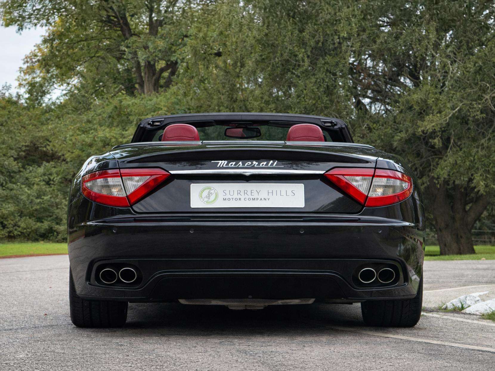 2011 MASERATI GRANCABRIO 2011 MASERATI GRANCABRIO