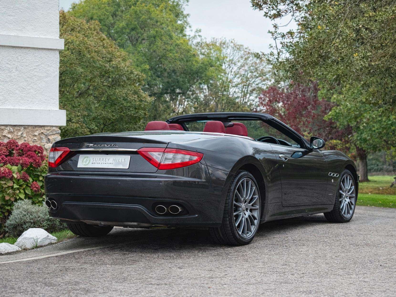 2011 MASERATI GRANCABRIO 2011 MASERATI GRANCABRIO