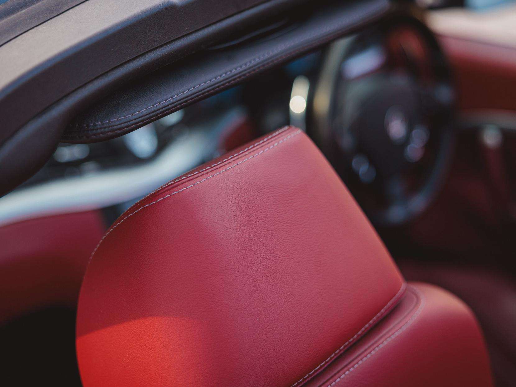 2011 MASERATI GRANCABRIO 2011 MASERATI GRANCABRIO