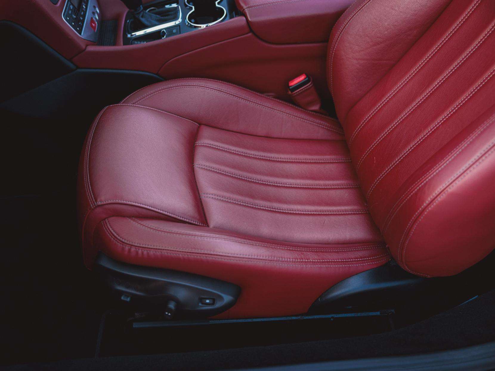 2011 MASERATI GRANCABRIO 2011 MASERATI GRANCABRIO