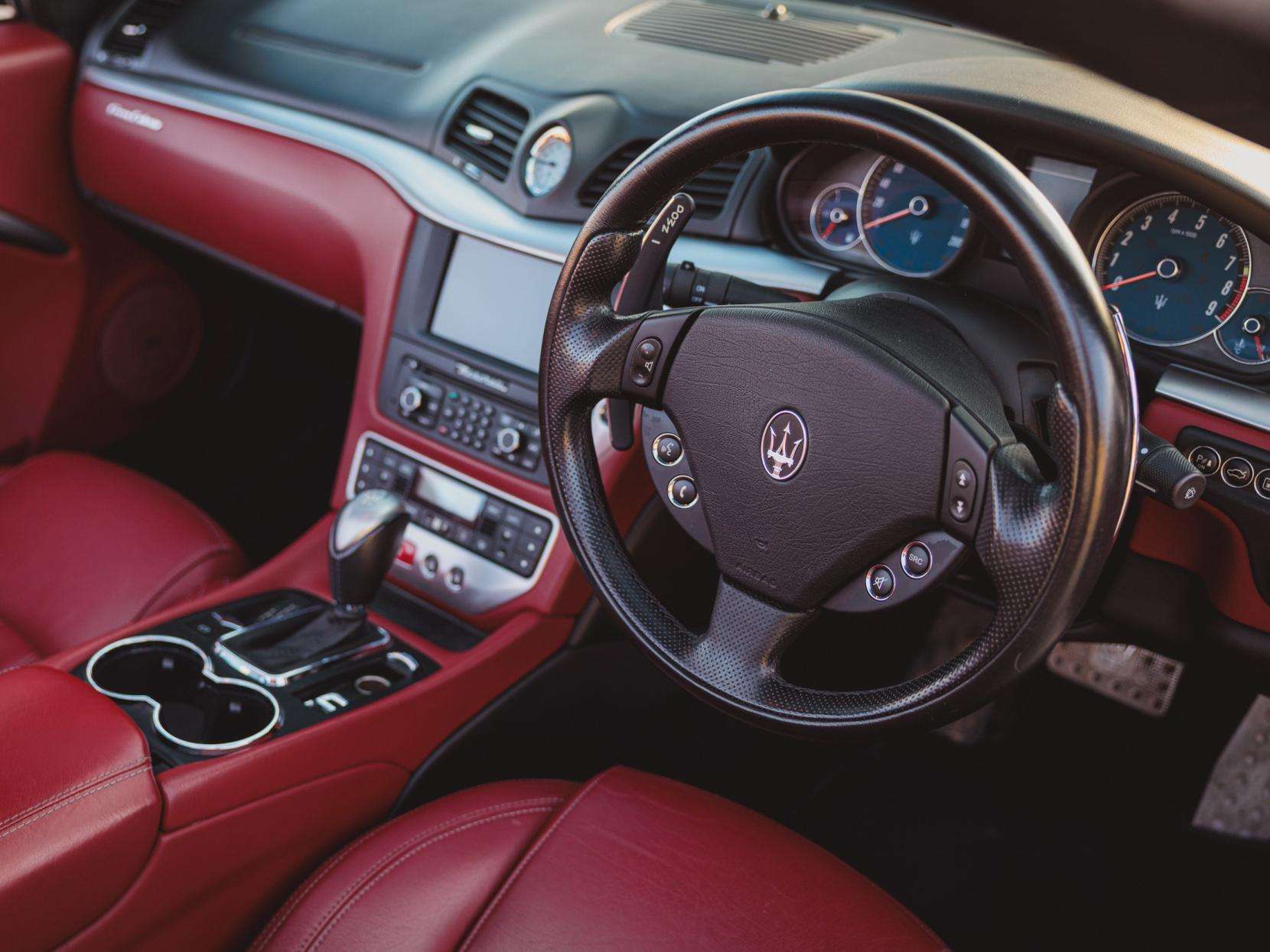 2011 MASERATI GRANCABRIO 2011 MASERATI GRANCABRIO