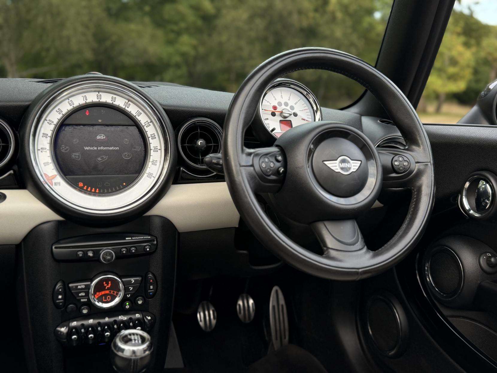 2012 MINI CONVERTIBLE 2012 MINI CONVERTIBLE