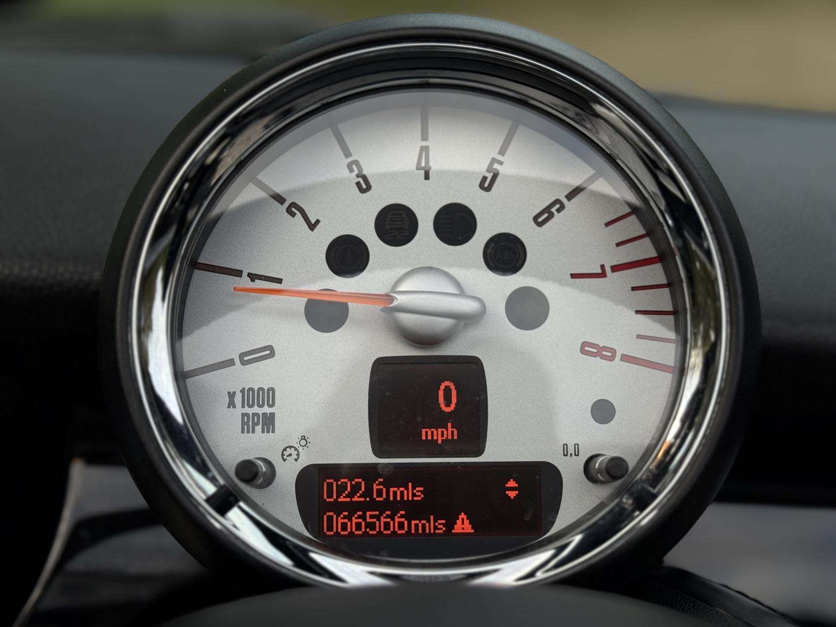 2012 MINI CONVERTIBLE 2012 MINI CONVERTIBLE