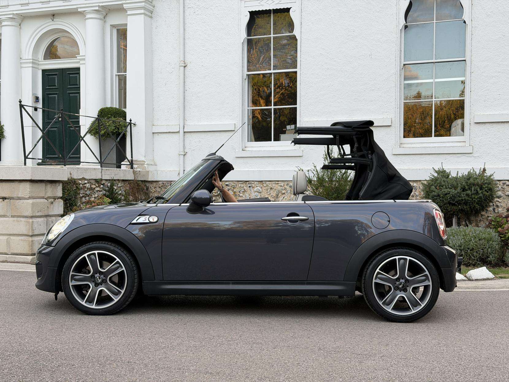 2012 MINI CONVERTIBLE 2012 MINI CONVERTIBLE