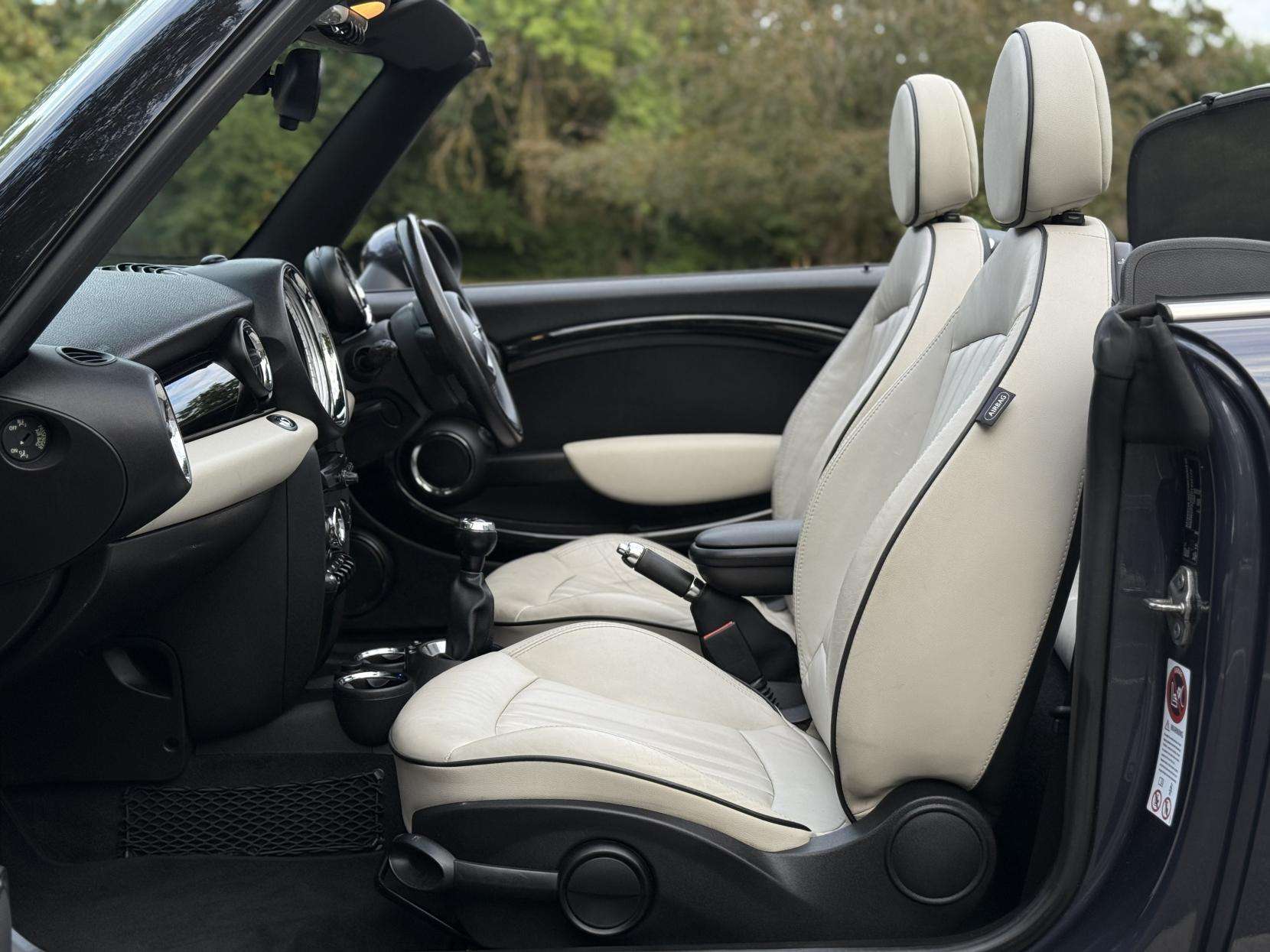 2012 MINI CONVERTIBLE 2012 MINI CONVERTIBLE