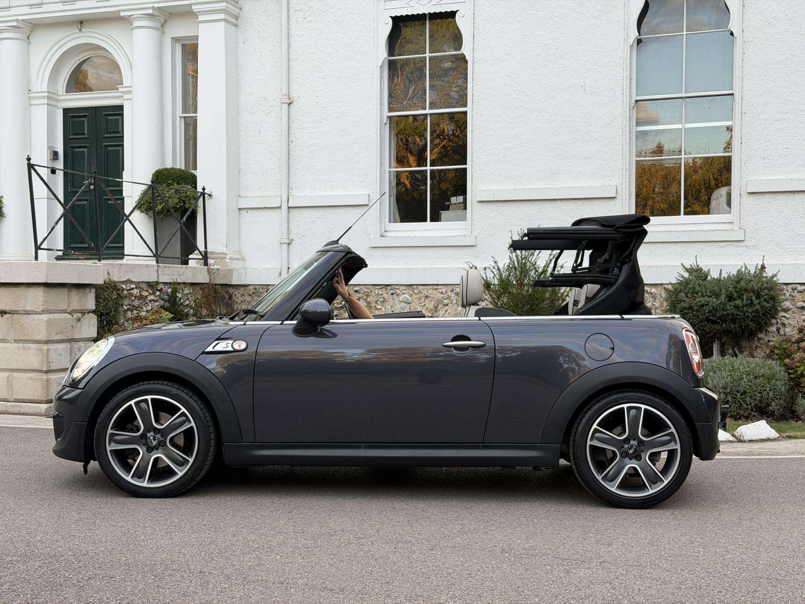 2012 MINI CONVERTIBLE 2012 MINI CONVERTIBLE