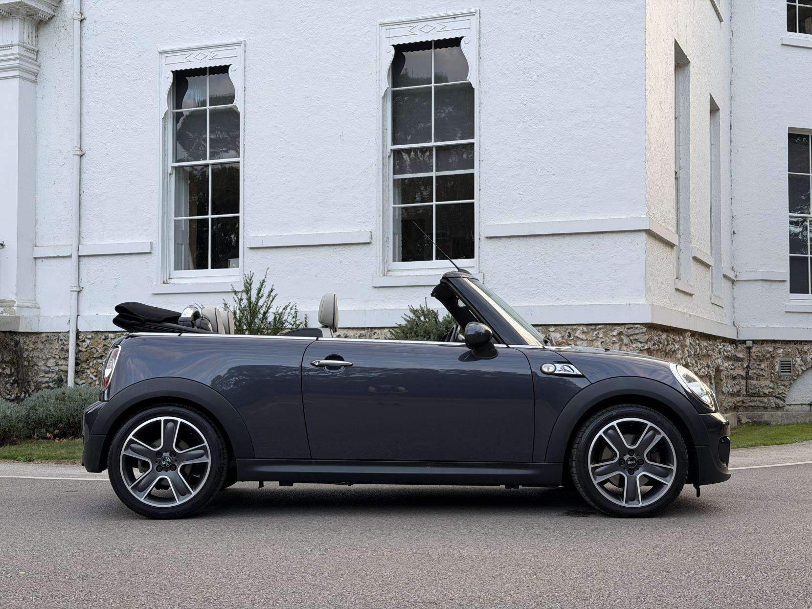 2012 MINI CONVERTIBLE 2012 MINI CONVERTIBLE