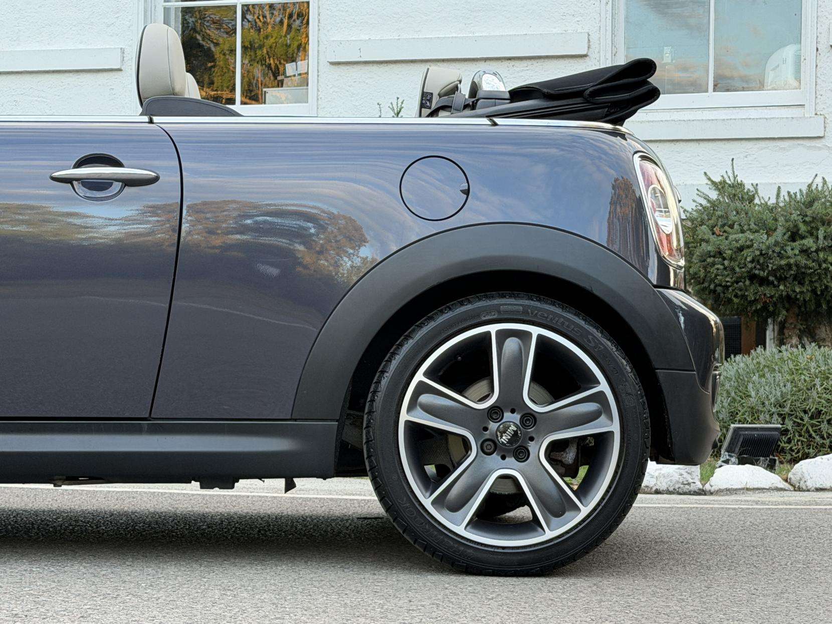 2012 MINI CONVERTIBLE 2012 MINI CONVERTIBLE
