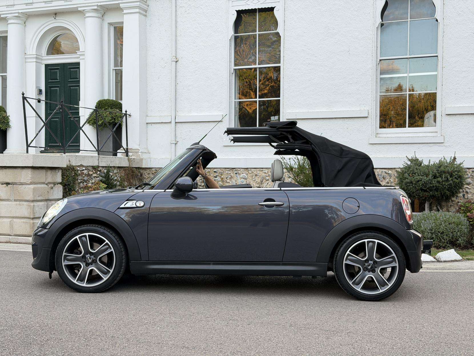 2012 MINI CONVERTIBLE 2012 MINI CONVERTIBLE