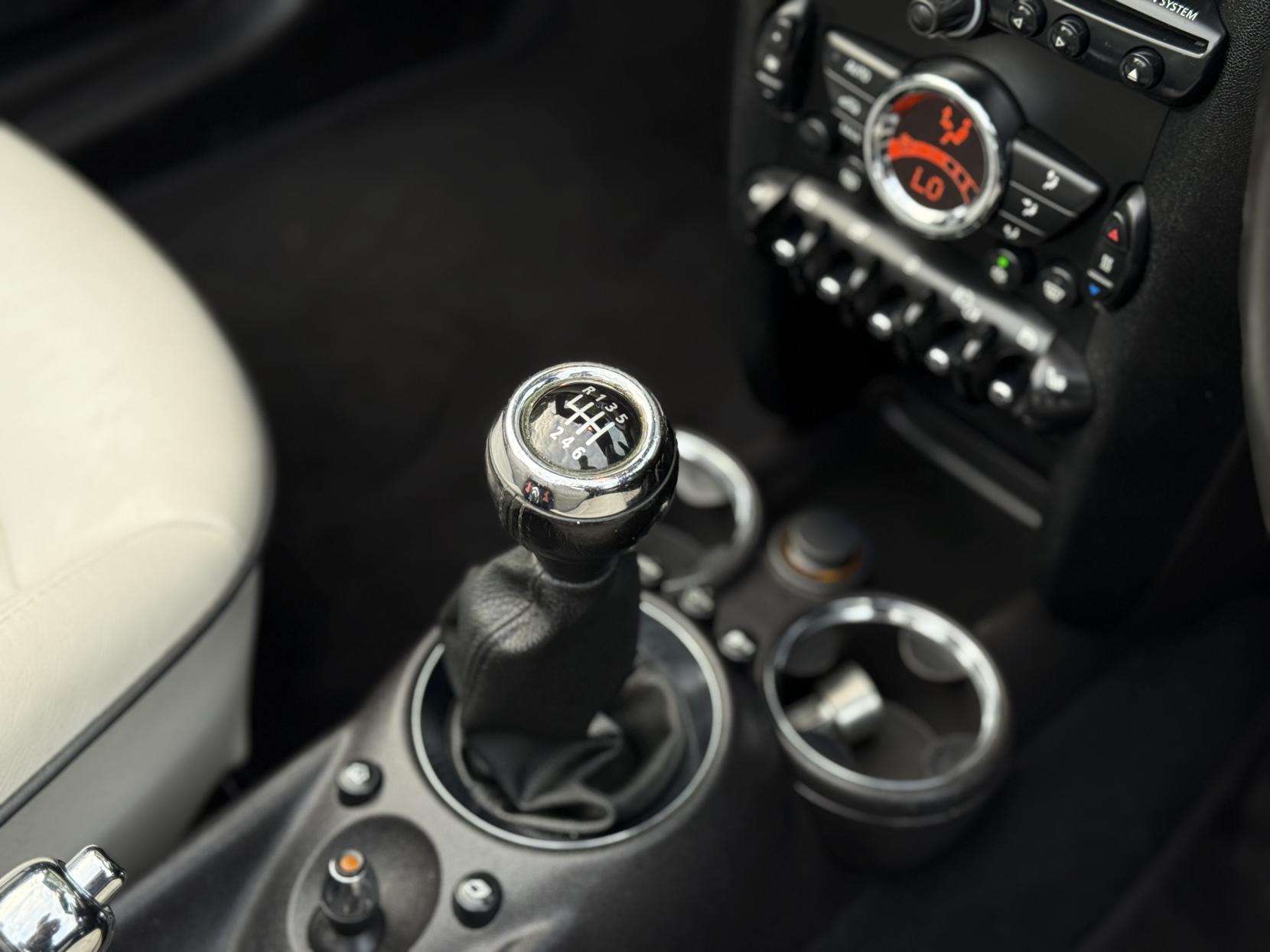 2012 MINI CONVERTIBLE 2012 MINI CONVERTIBLE