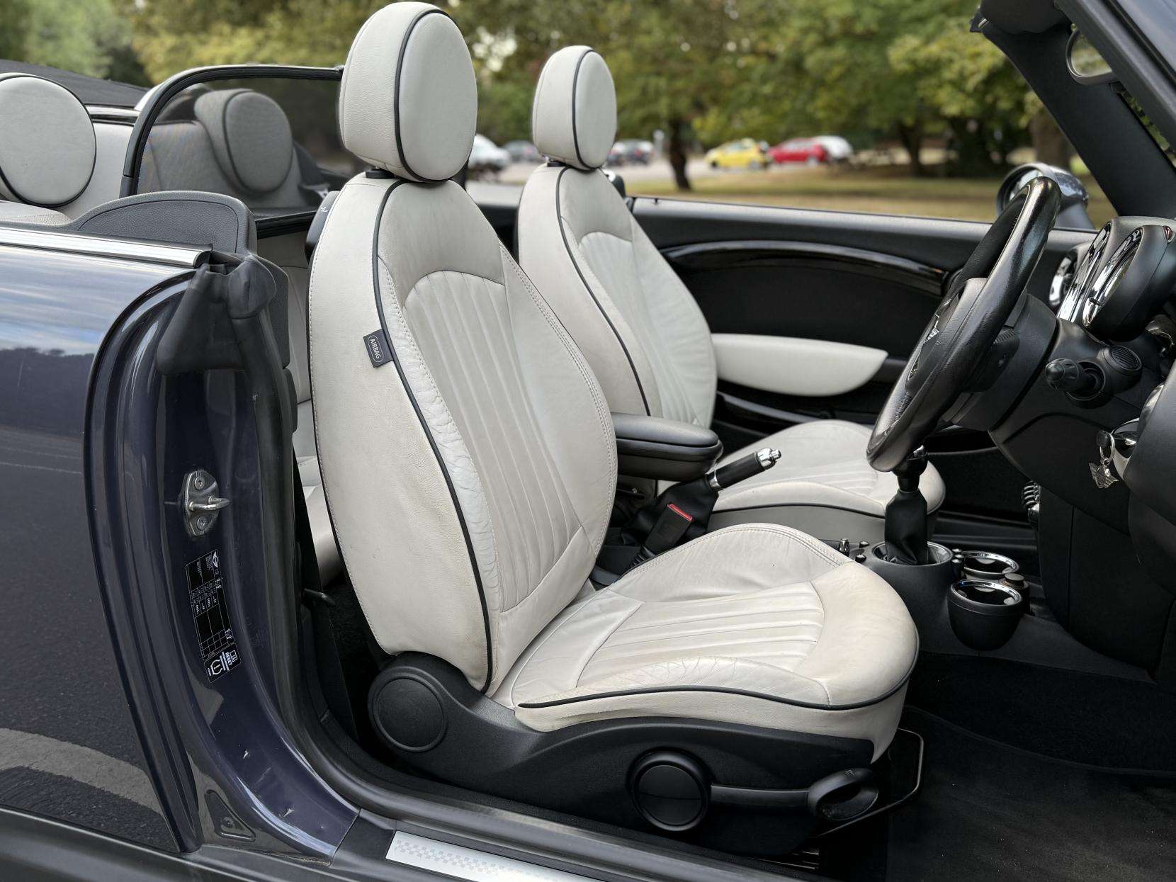 2012 MINI CONVERTIBLE 2012 MINI CONVERTIBLE