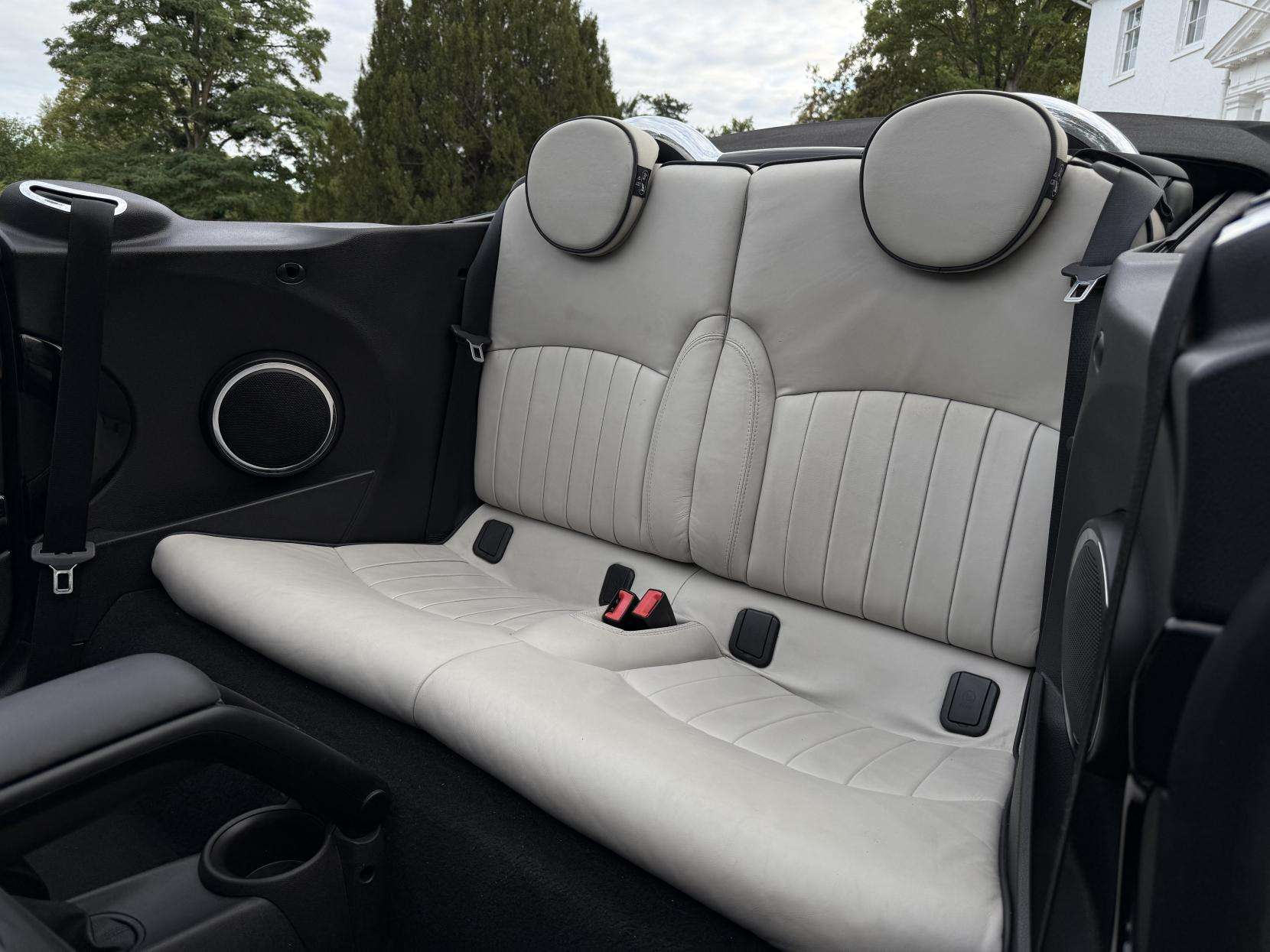 2012 MINI CONVERTIBLE 2012 MINI CONVERTIBLE